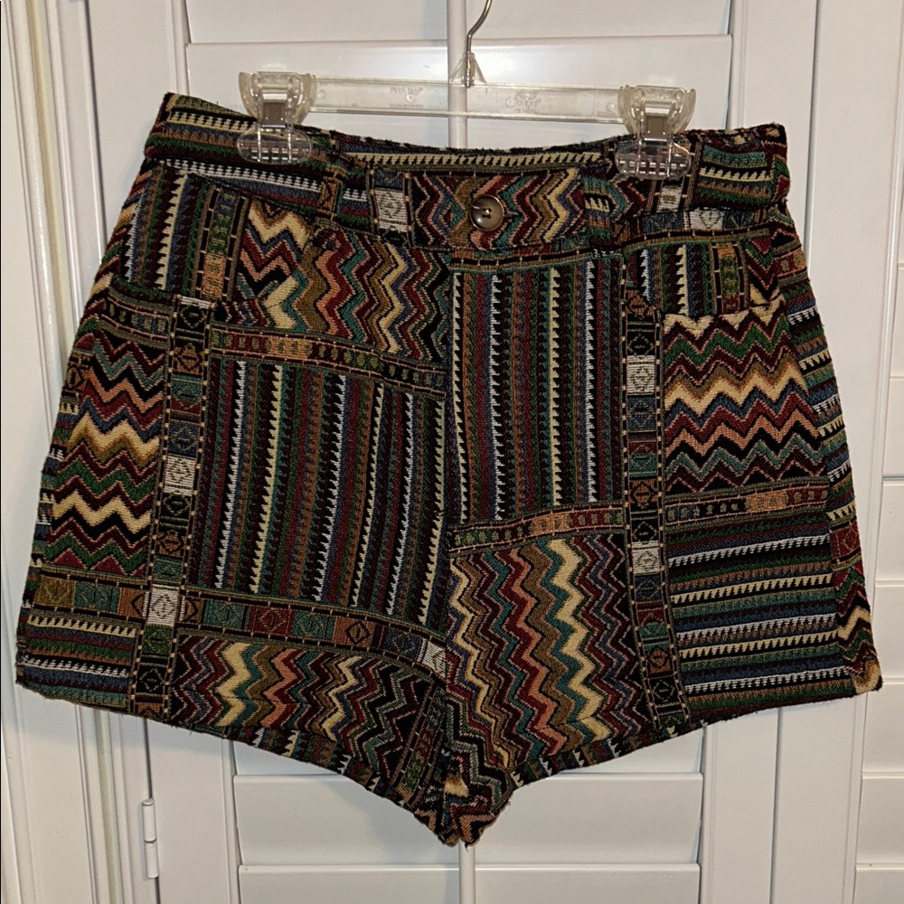 Cider Zigzag Patterned High Waist Shorts